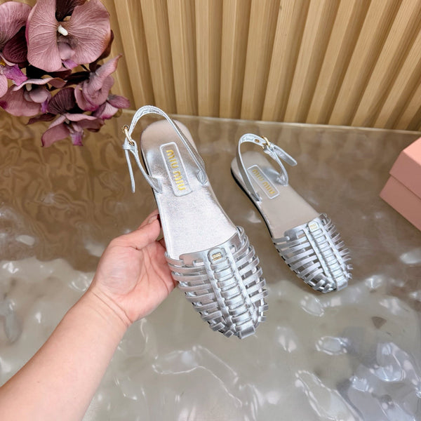 Miu Fisherman Sandal Silver in Cowhide 749063