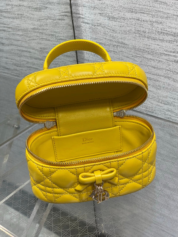 CD Bow-embellished Cosmetic Bag 17.5 Yellow in Lambskin 286426