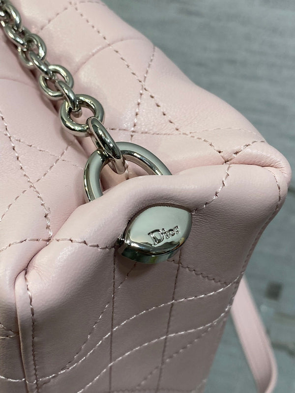 CD 26 Trianon Hobo Chain Bag 21cm Light Pink in Cowhide 286601