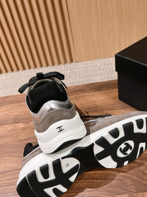 CC Sneaker Silver Metallic Brown in Leather 753925