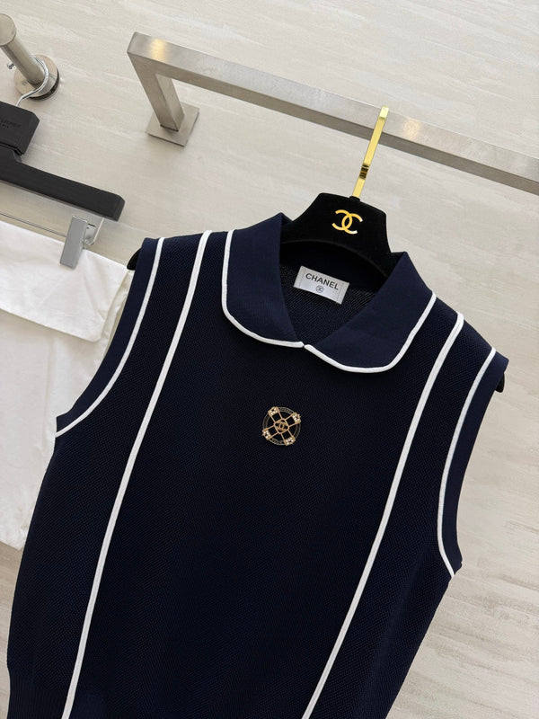 CC 26 Classic Preppy Vest Navy Blue in Wool Knitwear 379457