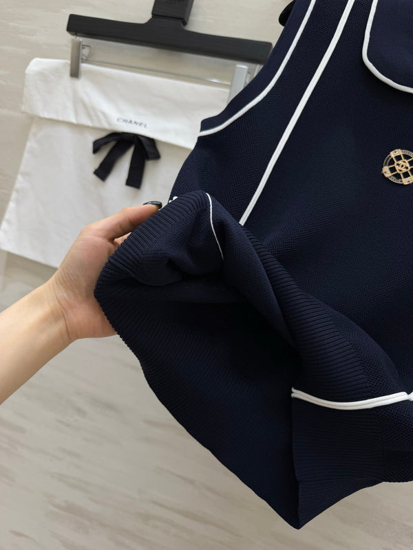 CC 26 Classic Preppy Vest Navy Blue in Wool Knitwear 379457