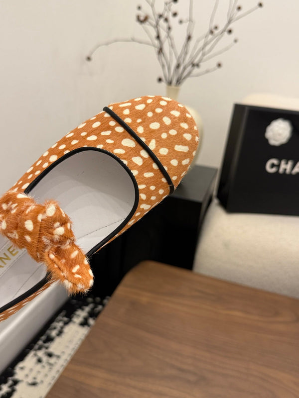 CC 26 Babies à pois orange en poil de poney 756093