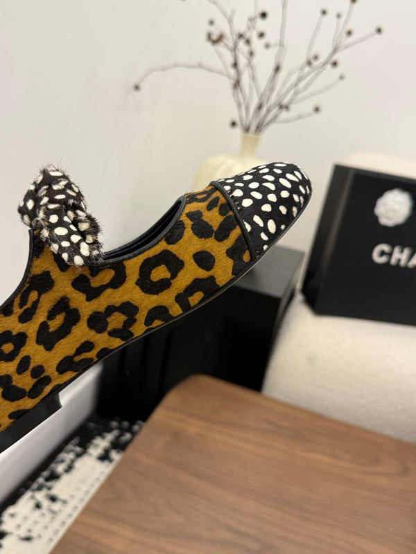 CC 26 Polka Dot Mary Janes Brown in Horsehair 756090