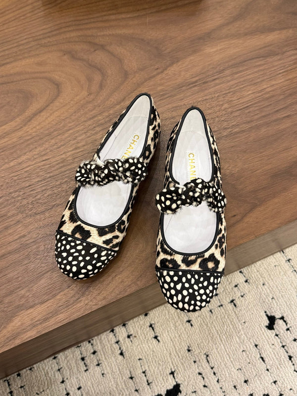 CC 26 Polka Dot Mary Janes Beige en poil de poney 756089