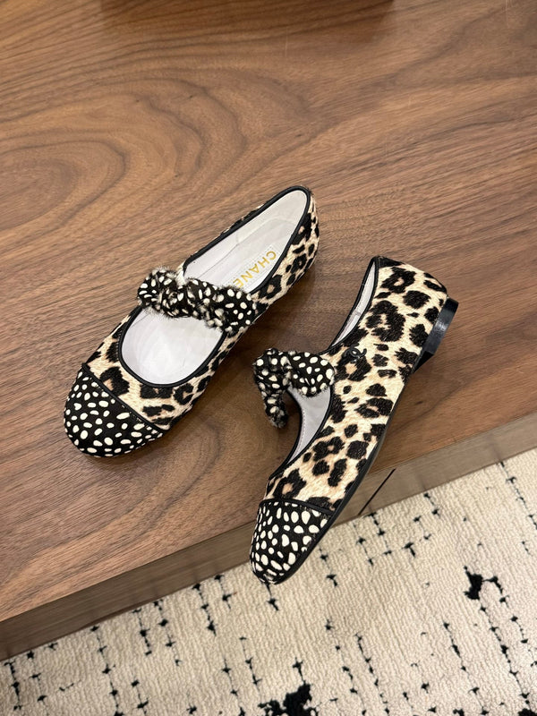 CC 26 Polka Dot Mary Janes Beige en poil de poney 756089