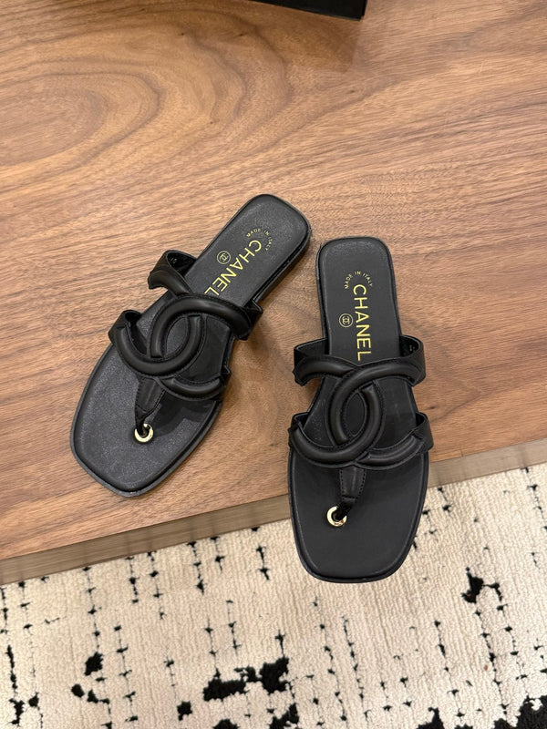CC 26 Sandal Black in Cowhide 748531