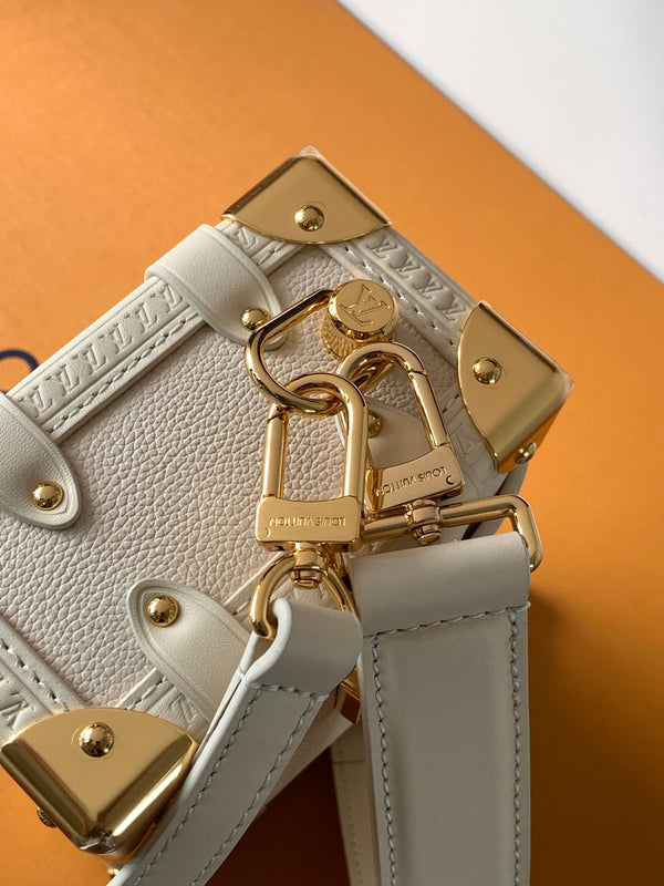 LV Side Trunk Bag 18cm White in Cowhide 287101