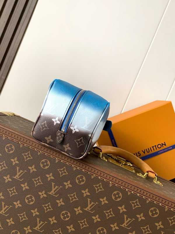 LV Locker Dopp Kit toiletry Bag 23cm Gradient Blue in Monogram Canvas 287017