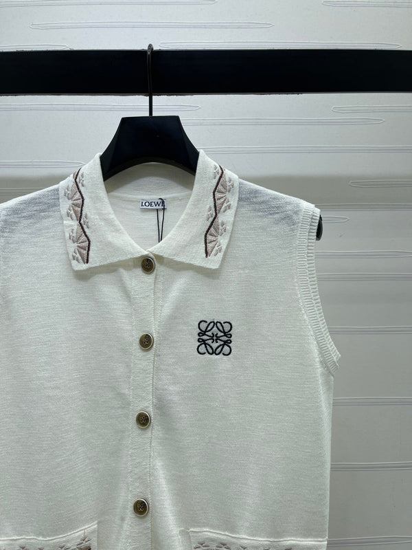 Loew 26 Embroidered Collared Knit Vest White in Wool 382065