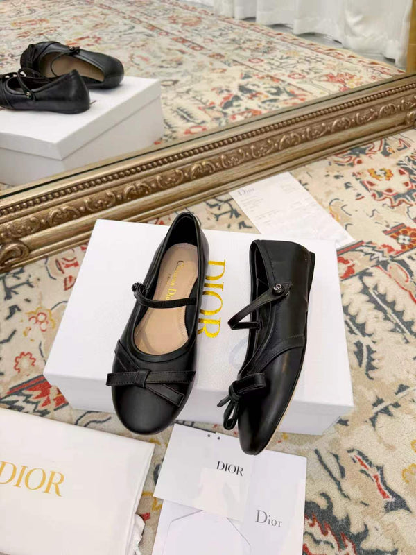 CD Ballerina Flats with a Bow Black in Sheepskin 771786