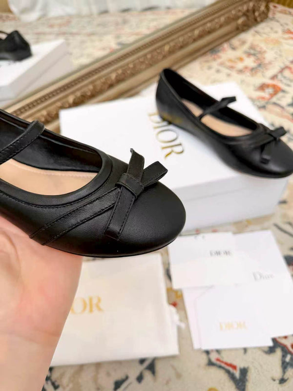 CD Ballerina Flats with a Bow Black in Sheepskin 771786