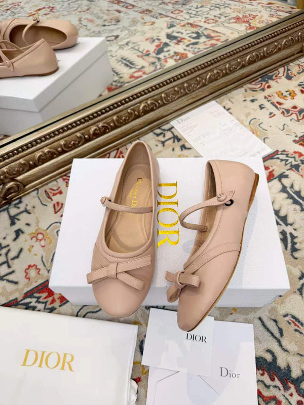 CD Ballerina Flats with a Bow Nude in Sheepskin 771785