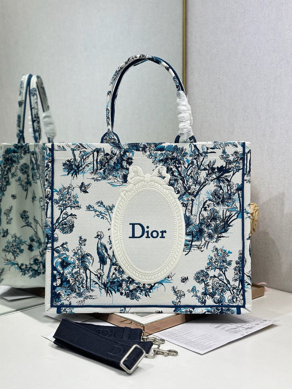 CD Book Tote Blue in Canvas 288091