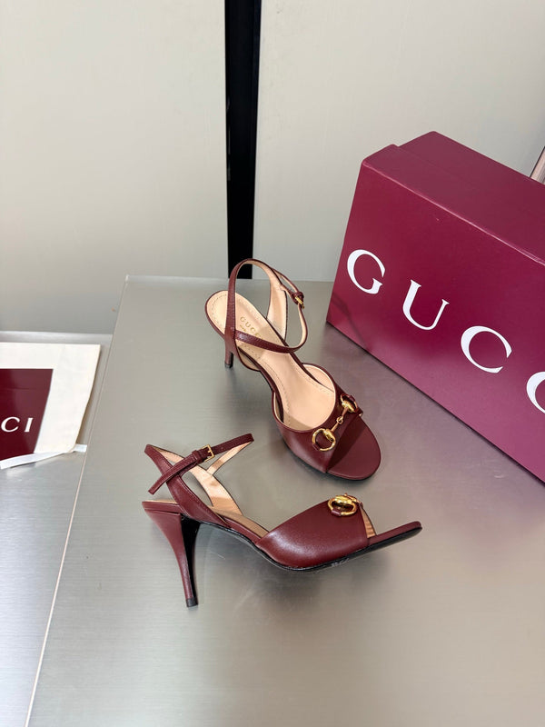 GG Buckle Stiletto Round Toe Heel Height 85mm Burgundy in Calfskin 784469