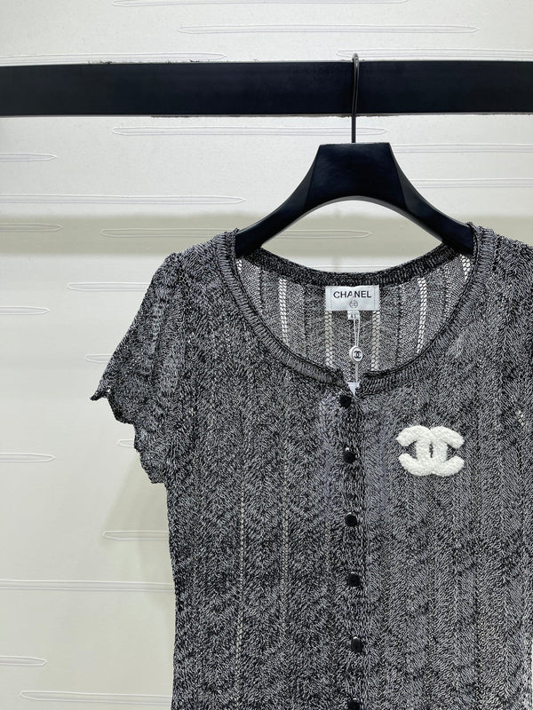 CC 26 Round Neck Short-Sleeve Cardigan Black in Wool 385424