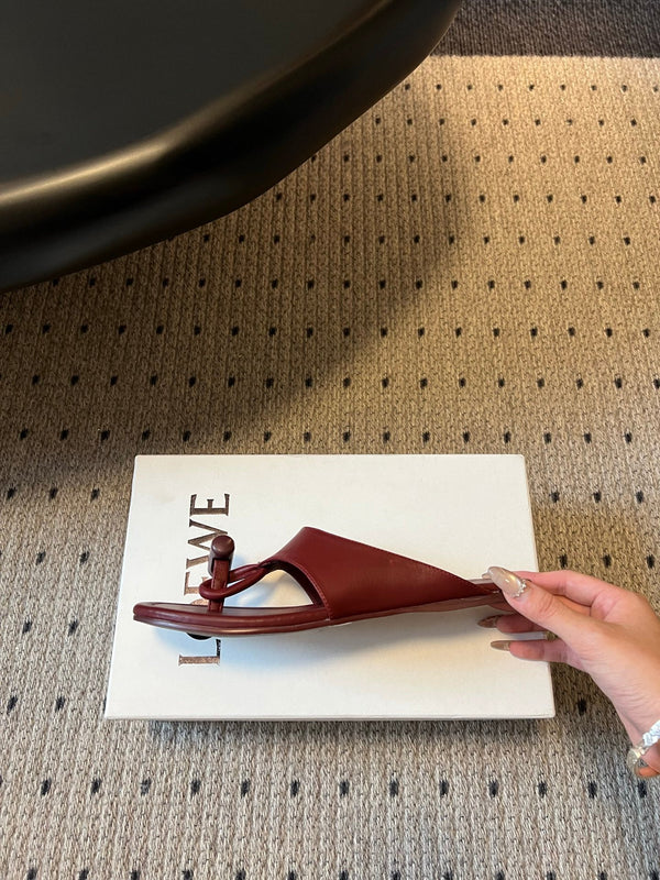 Loew 26 Flip-Flops Burgundy in Cowhide 803537