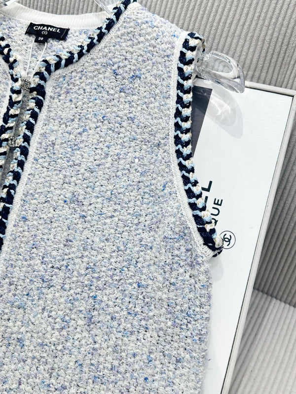 CC 26 Knitted Vest Jacket Light Blue in Wool 387495