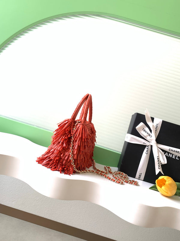 CC 2026 Mini Shopping Bag Red Raffia Fringe 289607