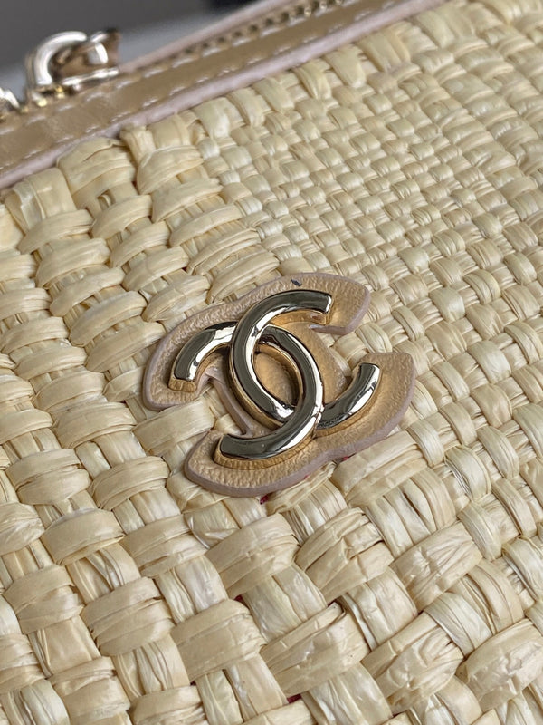 CC Classic Handbag With Chain 18.5cm Beige Woven Coconut Fiber