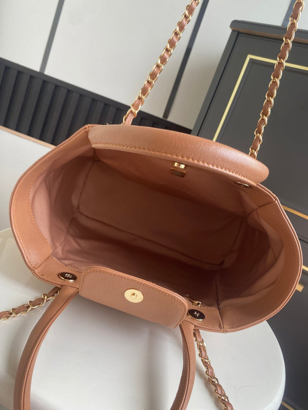 CC Tote Bag 39cm Brown Caviar Cowhide