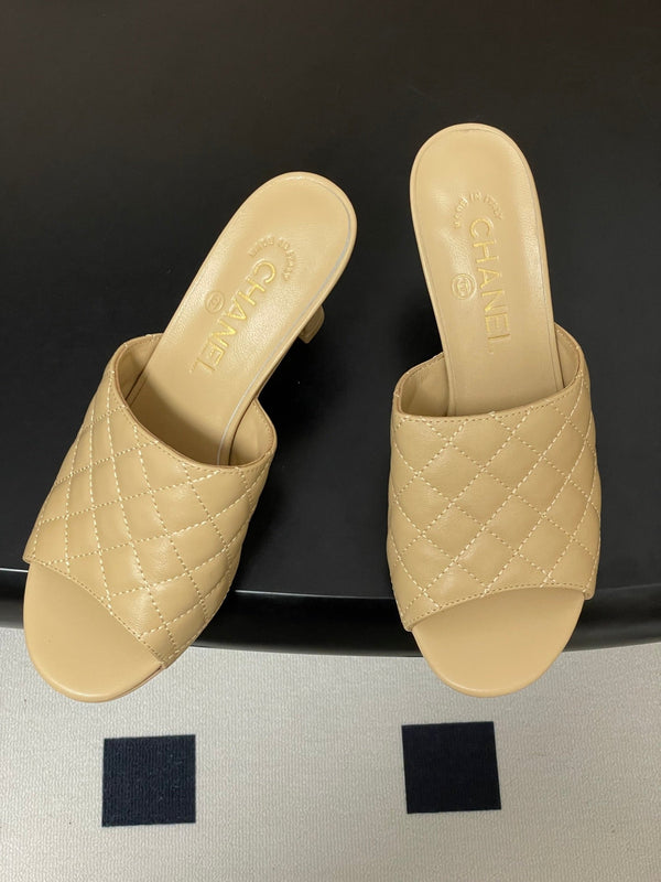 CC Quilted Heeled Sandal 8cm Begie Lambskin 834718
