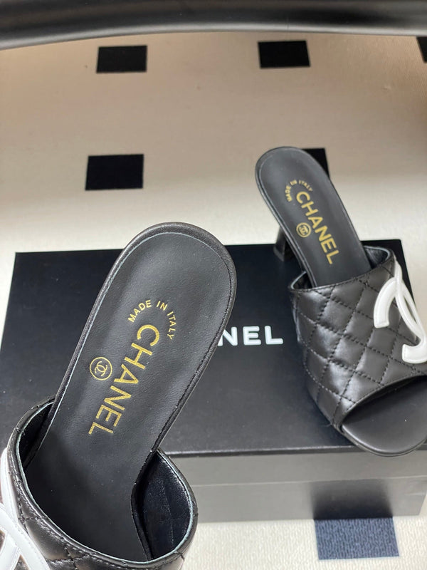 CC 26A Logo Quilted Heeled Sandals 8cm Black White Lambskin 834712