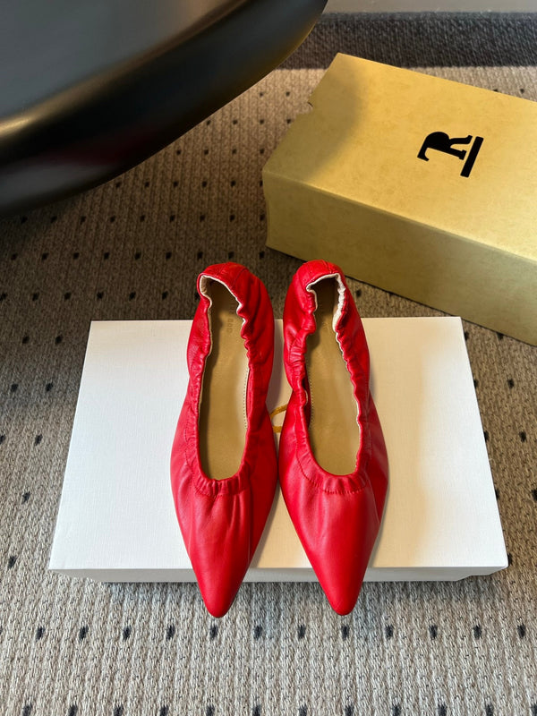 TR 26SS Ruched Pointed-Toe Kitten Heel Pumps