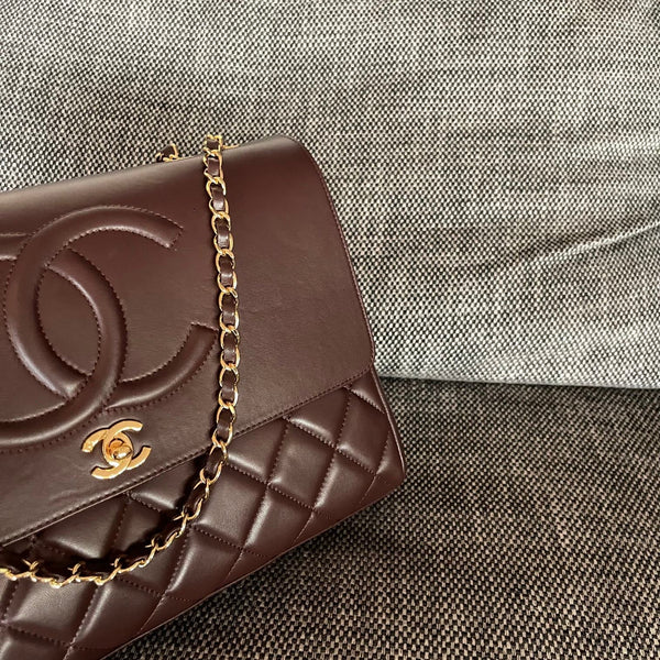 CC Vintage Embossed CC Flap Bag 33cm Cowhide