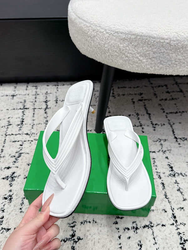 BV 26ss Thong Sandals 5cm White TPU Rubber 8584375