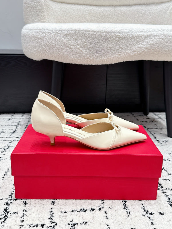 FG Gyoia Bow Pointed Toe Pumps 3.5cm White Patent Leather 848408