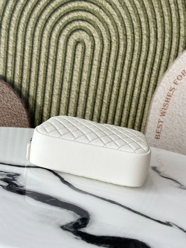 CC Classic Pouch CC Logo Diamond Quilted White Caviar Calfskin