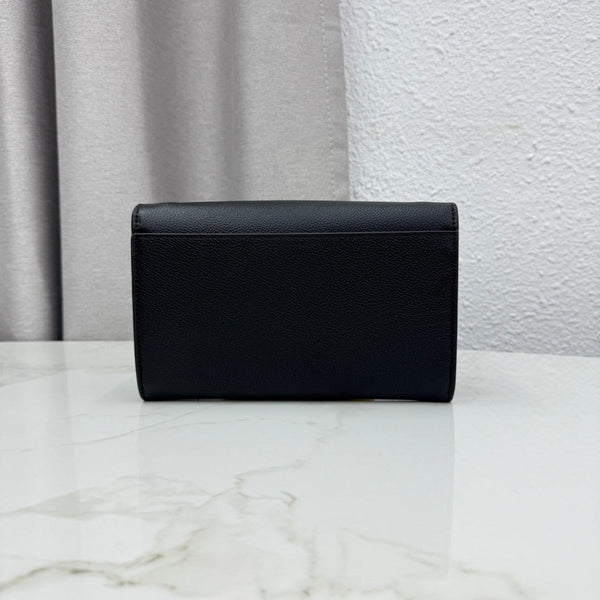 CD Médaillon Envelope Pouch 20.5cm Black Cowhide Leather GHW 158550