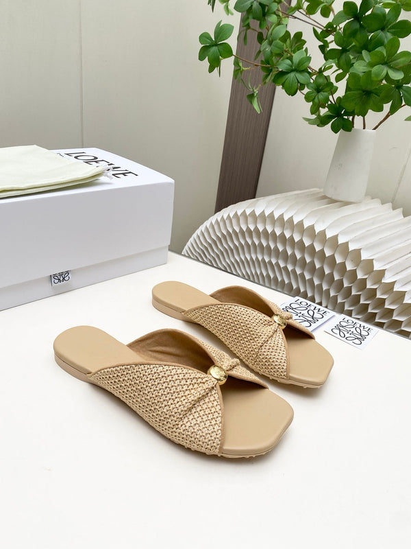 Loew Pebble Soft Slides Beige Lambskin Leather 881380