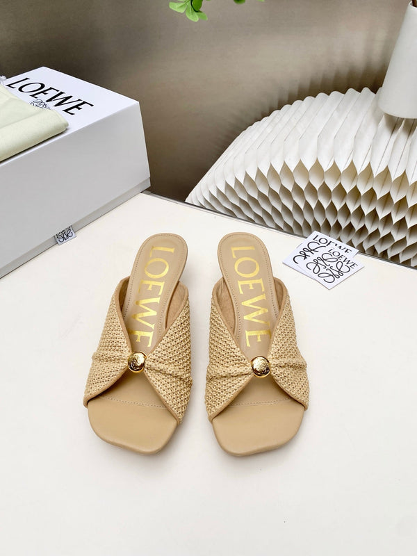 Loew Pebble Soft Sandals Beige Lambskin Leather 881366