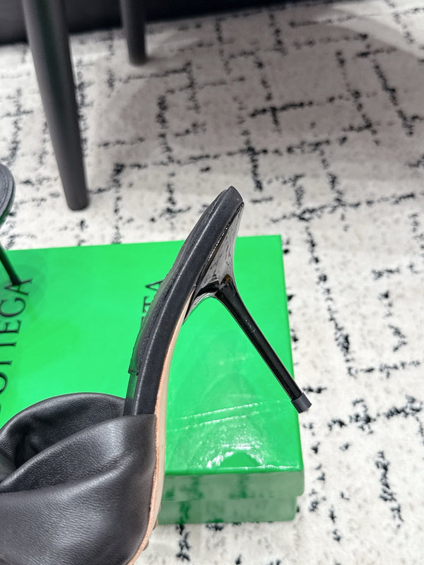 BV Knot Mule Sandals 9cm Black Lambskin Leather 880932