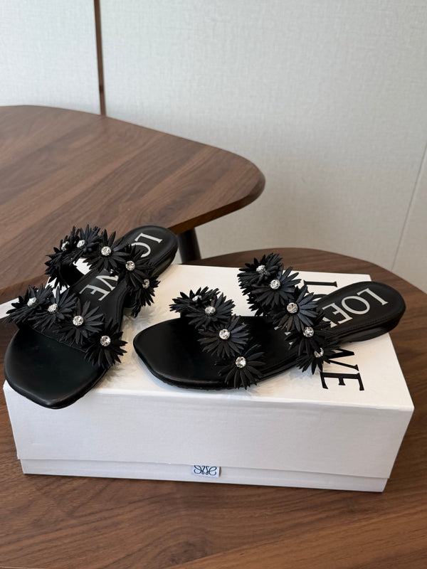 Loew Paula's Ibiza Petal Flower Flat Sandals Black Leather 889891