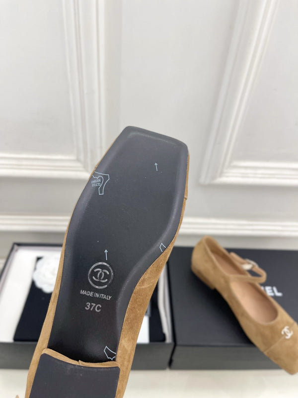 CC Square Toe Mary Jane Flats 2.5cm Beige Suede 891752