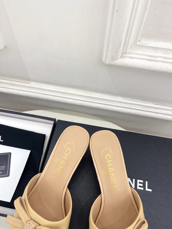 CC Bow Mules 5cm Beige Lambskin Leather 891757