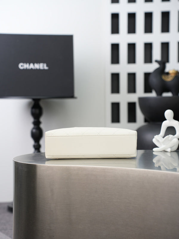 CC 26A Shopping Bag 23cm White Lambskin