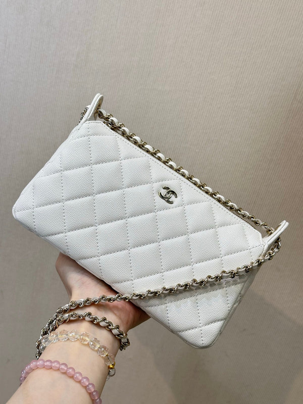 CC 25s Classic Clutch With Chain White Caviar Leather