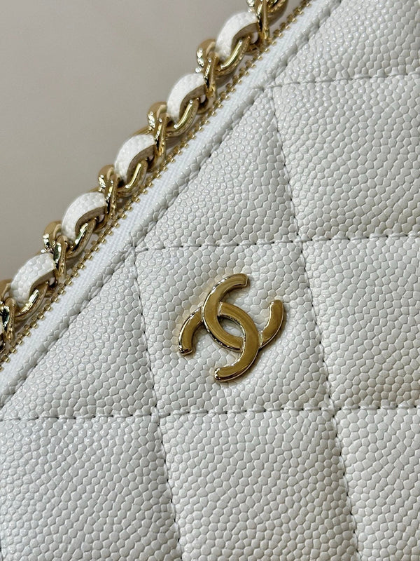 CC 25s Classic Clutch With Chain White Caviar Leather