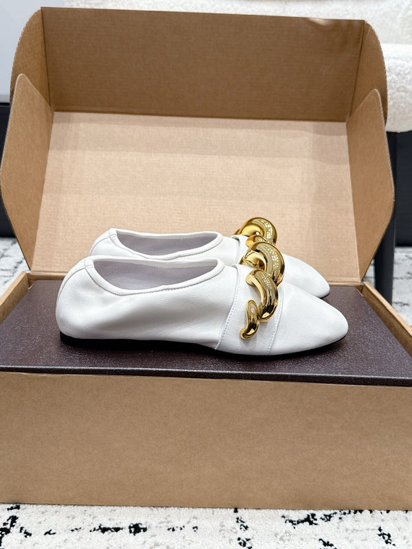 Alai Chain GHW Ballet Flats White Cowhide Leather 880772