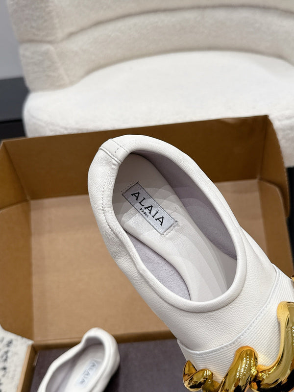 Alai Chain GHW Ballet Flats White Cowhide Leather 880772