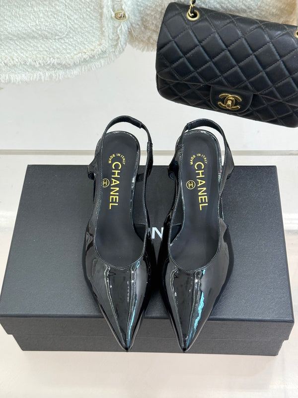 CC 26A Pointed Toe Slingback Pumps Black Patent Cowhide 904670