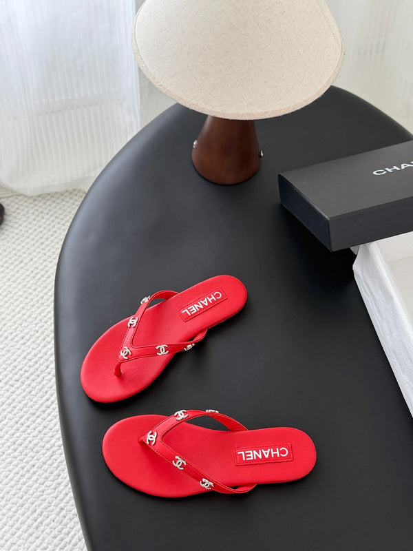 CC Crystal Logo Thong Sandals Red Leather 915112