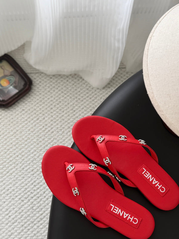 CC Crystal Logo Thong Sandals Red Leather 915112