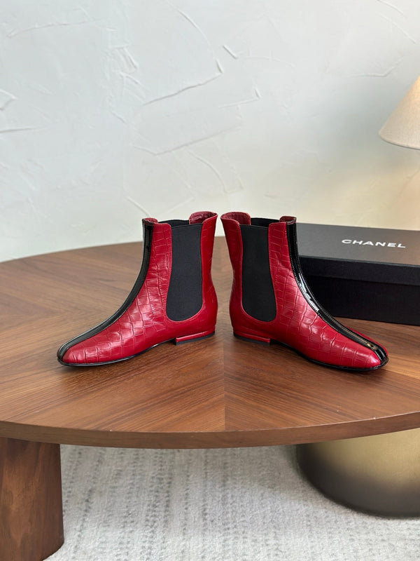 CC Métiers d'Art 2026 Short Boots Red Croc-Embossed Leather 938116