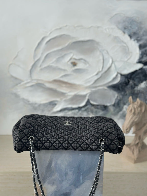 CC Quilted 38.5cm Maxi Flap Bag Grey Imported Denim Jeans 162939