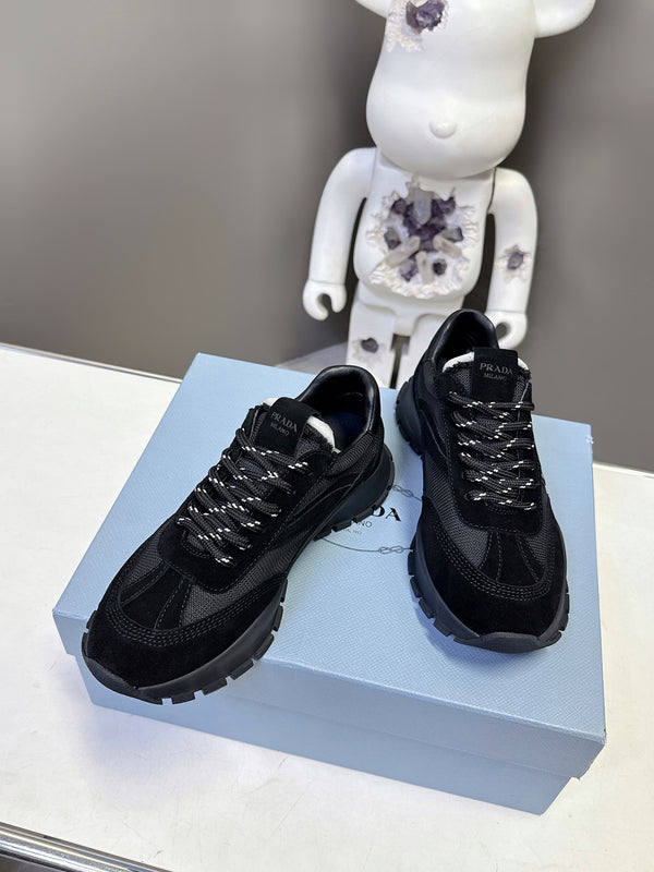 Prad 26ss Milano Logo Label Sneakers Black Mesh Suede 951932
